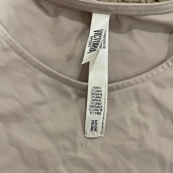 Victoria’s Secret Sport Long Sleeve Crop Top in Light Beige - Picture 3 of 3